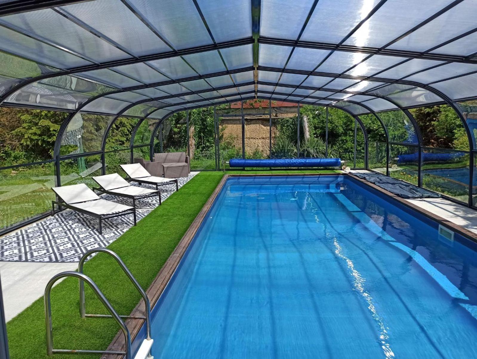 La Petellerie, Maison De Campagne Avec Piscine Pour Un Sejour Detente Moyon Luaran gambar